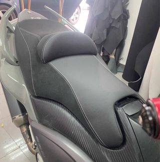 Asiento moto . tapiceria. tapicero . tapizados