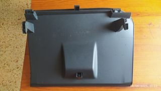 Puerta guantera Citroen C-Elysee
