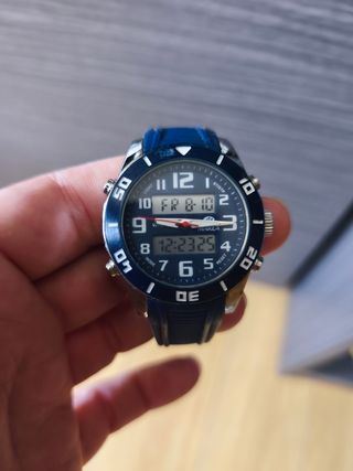 Reloj deportivo Marea azul infantil.