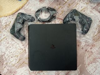 PS4 Champions Edition + mandos, juegos, etc.