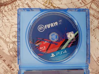 PS4 Champions Edition + mandos, juegos, etc.