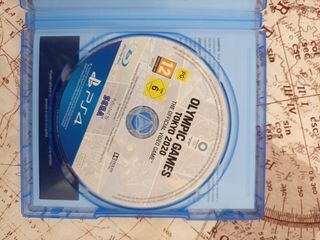 PS4 Champions Edition + mandos, juegos, etc.