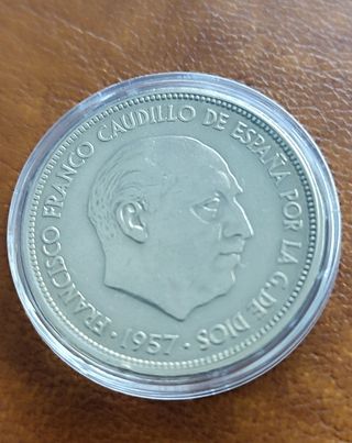 Moneda 50 pesetas Franco 1957
Estrella 71 
