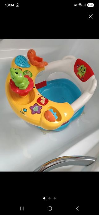 Asiento bañera bebé con juguetes