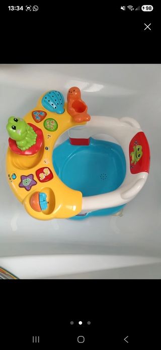 Asiento bañera bebé con juguetes