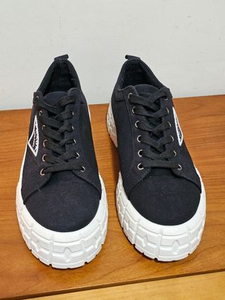 Zapatillas Prada plataforma negras