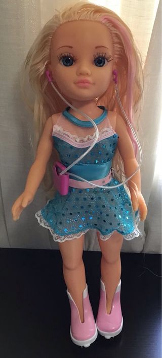 Muñeca Nancy patinaje sobre hielo