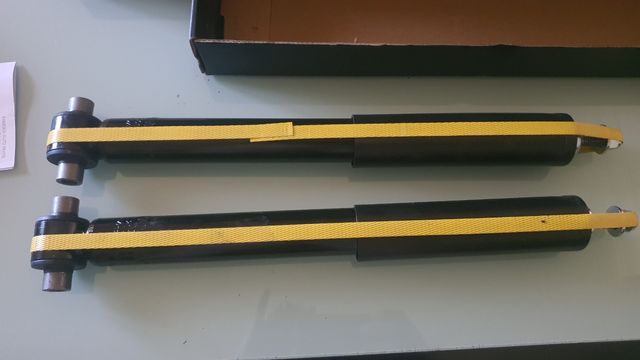 Amortiguadores traseros nuevos a estrenar.