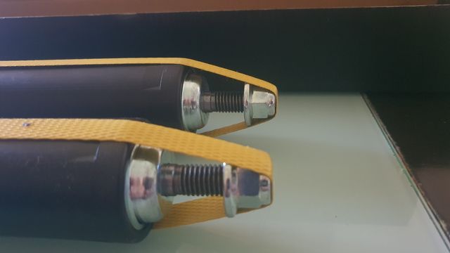 Amortiguadores traseros nuevos a estrenar.