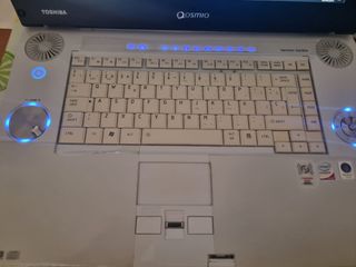 Portátil Toshiba Qosmio G40-12U