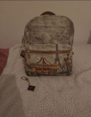 Zaino Parigi nuovo + ciondolo (Prezzo trattabile)