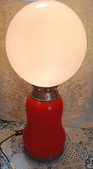 Lampada vintage arancione e bianca