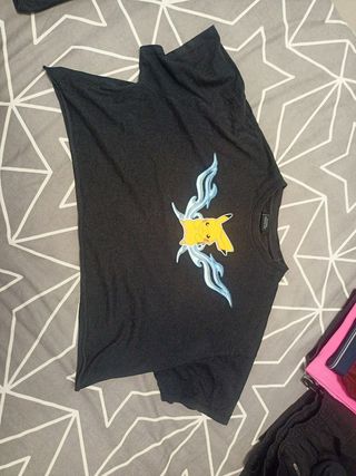 Top Bershka Pikachu M/L