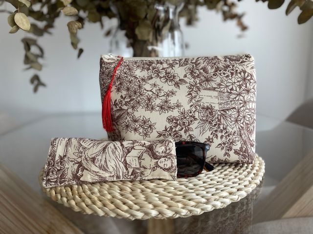 bolso neceser con funda de gafas