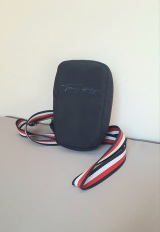 Bandolera Tommy Hilfiger negro