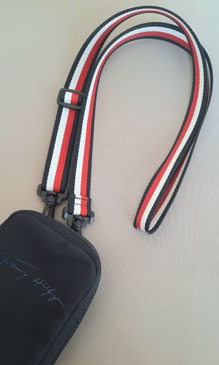 Bandolera Tommy Hilfiger negro