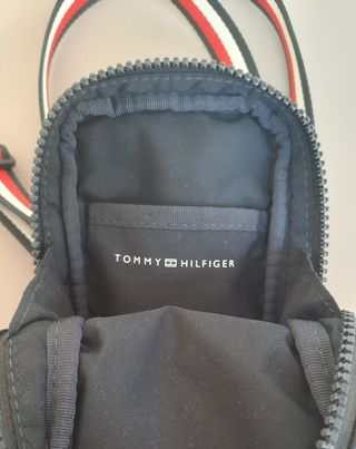 Bandolera Tommy Hilfiger negro