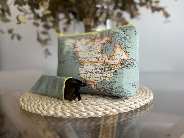 bolso neceser con funda de gafas