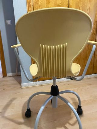 Silla oficina amarilla giratoria