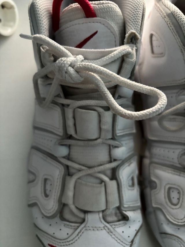 Nike Air More Uptempo 96 Blancas y Rojas