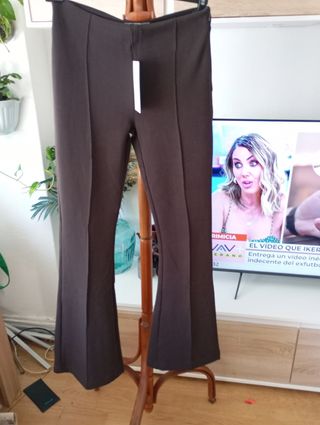 Pantalones flare Zara marrón