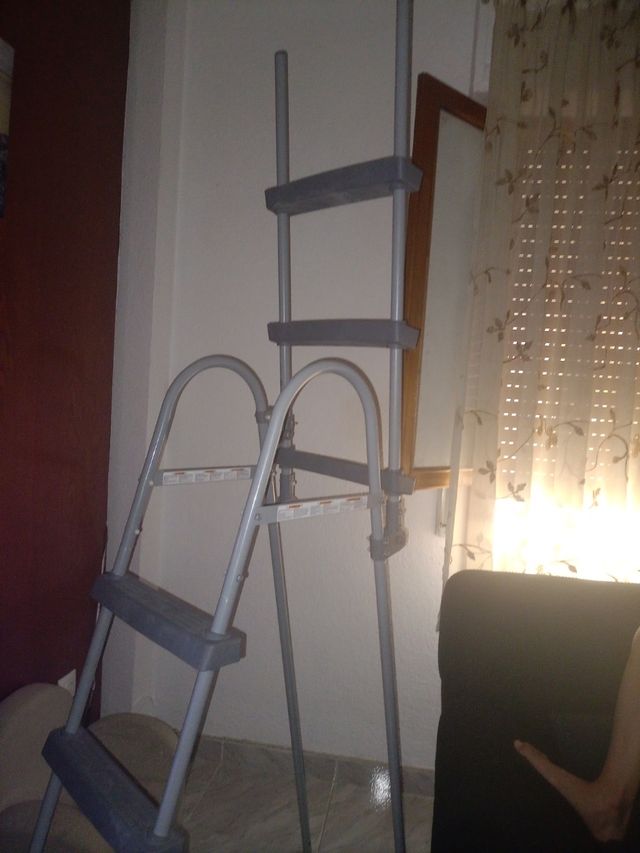 Escalera piscina - Gris