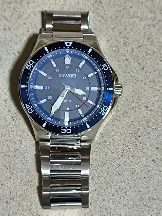 Reloj Duward - Acero, casi nuevo