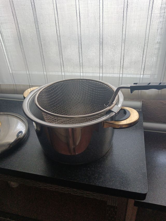 Cacerola-freidora acero inoxidable dorada