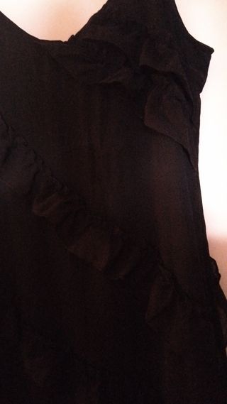 Vestido negro vuelo largo