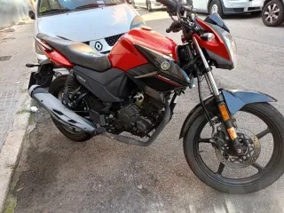 Yamaha YS125 - Moto roja