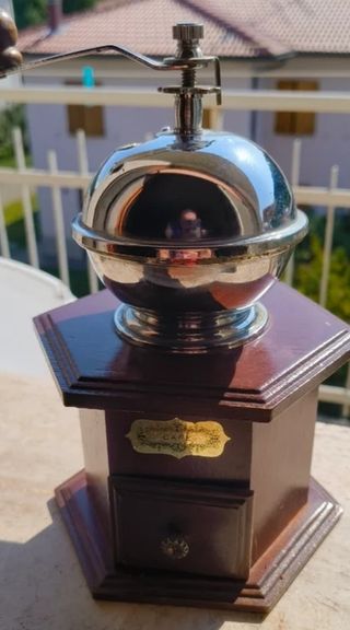 Molinillo café antiguo