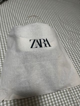 Sandalias planas Zara marrón
