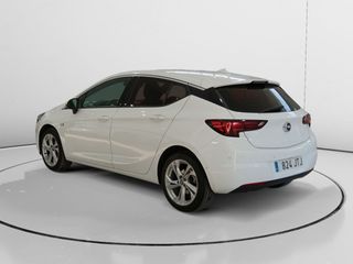 Opel Astra Dynamic S&S
