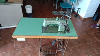 Máquina coser Refrey 427 Transforma, con bancada