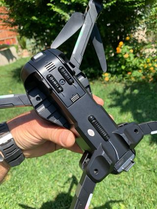 Drone Beast SG906 - Cinza e Branco