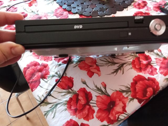 Lettore DVD portatile con telecomando