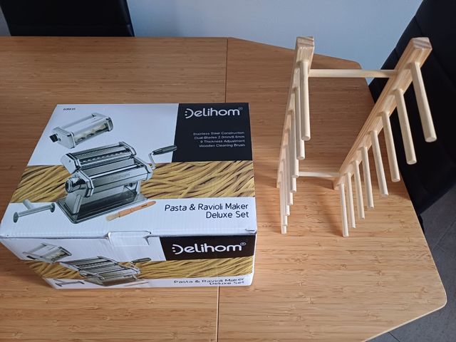 Macchina per pasta Delihome+asciugatrice per pasta