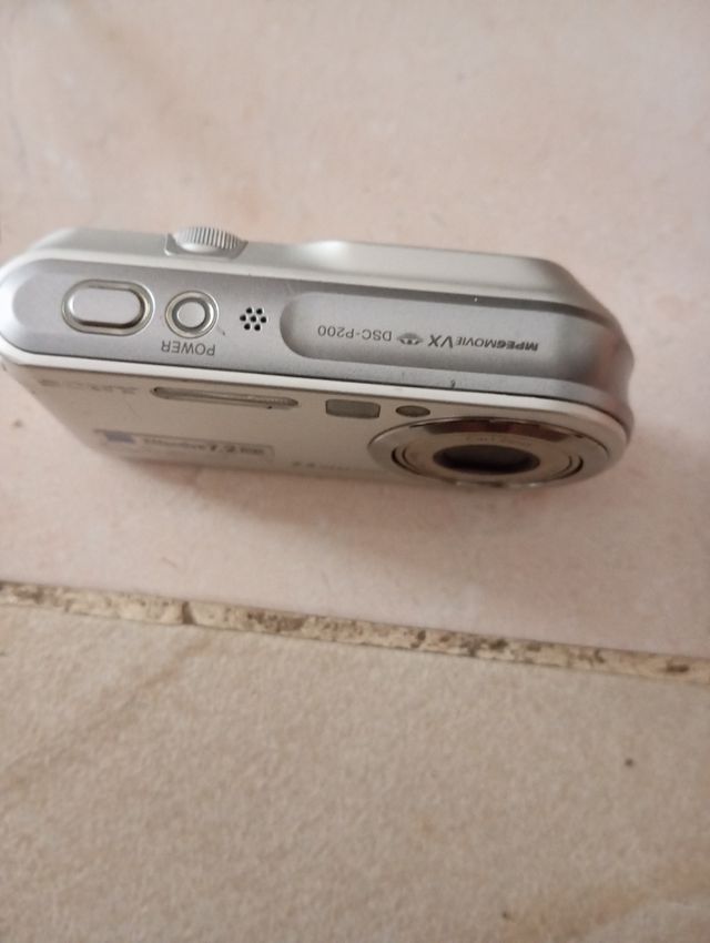 Cámaras Casio y Sony - 2 cámaras digitales