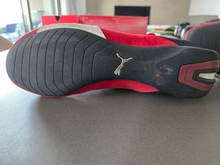 ZAPATILLAS PUMA DE ANTE ROJAS Y NEGRAS TALLA 42