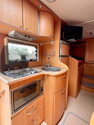 autocarava perfilada pilote G720
año 2007