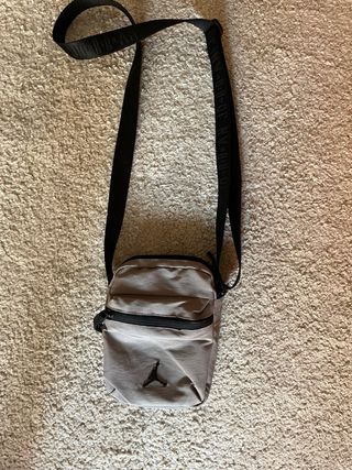 Bolso bandolera Jordan Gris