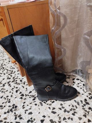 Botas altas negras