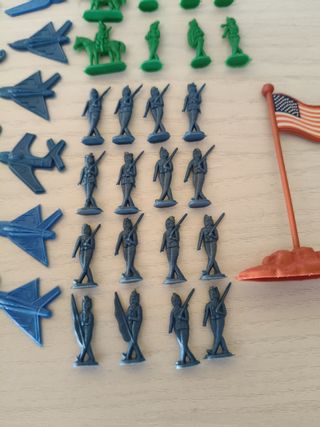 Gran lote deFiguras militares Montaplex