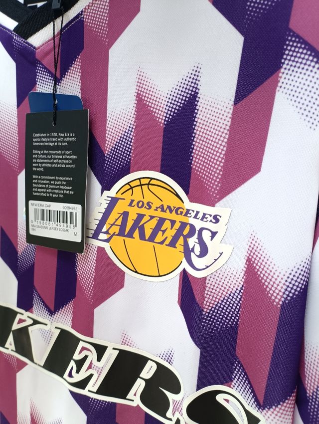 Camiseta New Era Lakers morada