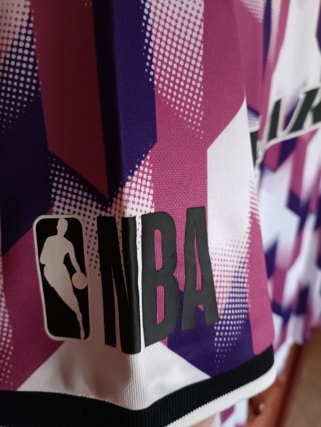 Camiseta New Era Lakers morada