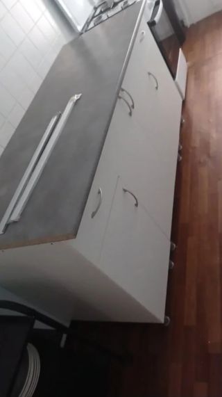 Se monta todo tipo de mobiliario