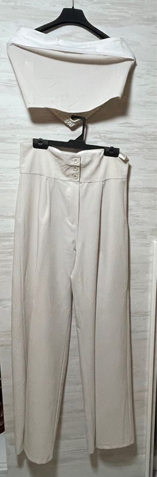 Traje beige - Pantalón y top talla m o L