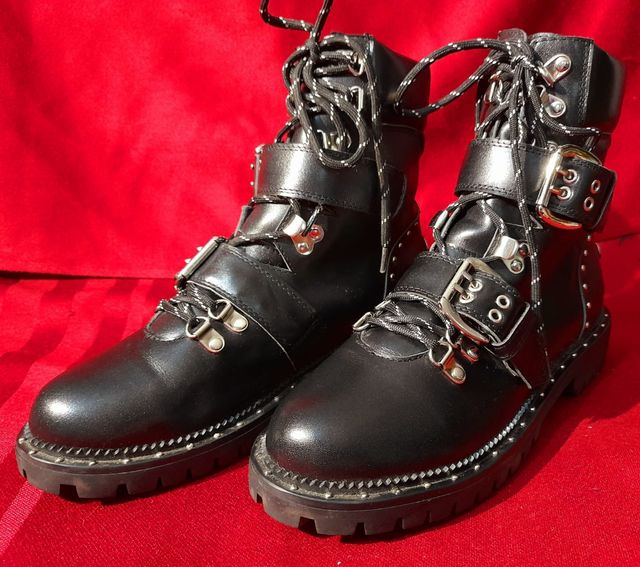 Botas militares negras