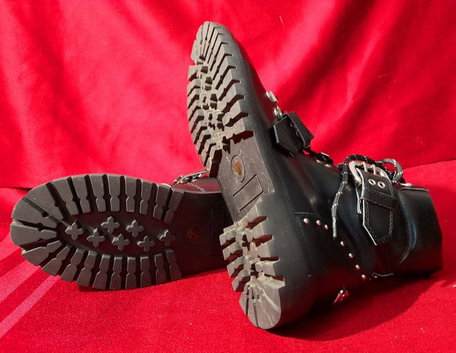 Botas militares negras