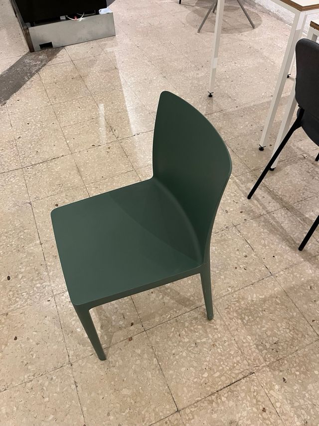sillas Hay Elementaire verde Olive